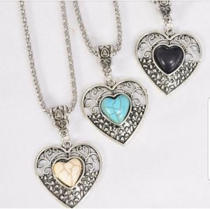 🆕️💎 Semiprecious Stone Heart Necklace 💎